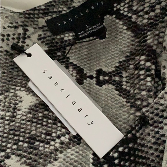 Sanctuary snakeskin wrap dress - Picture 4 of 4